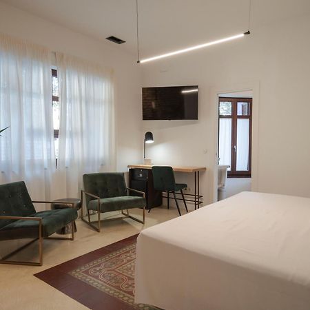 La Moderna Suites Málaga Kültér fotó